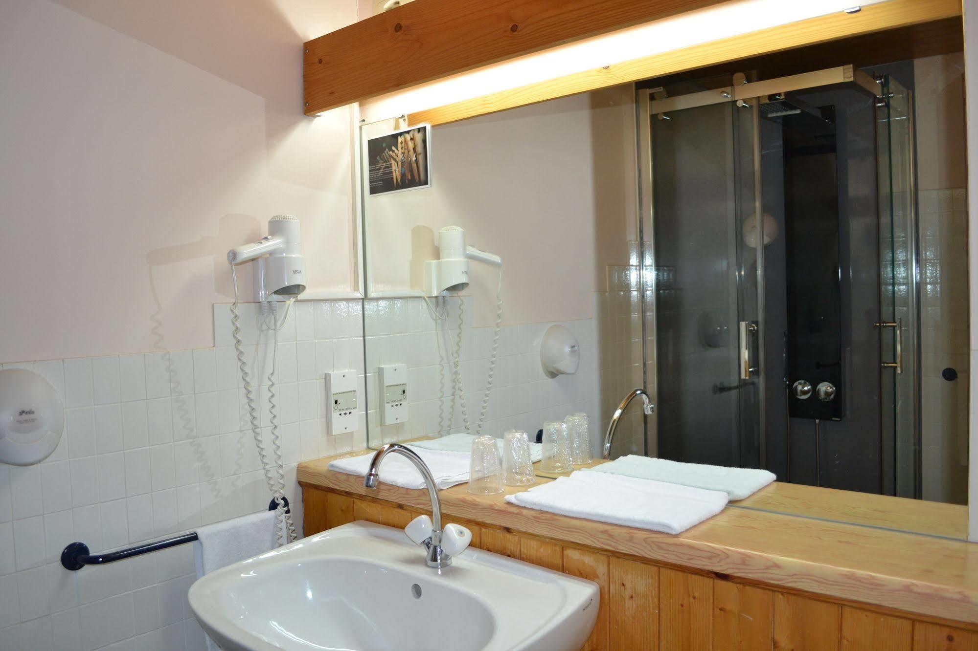 Hotel Du Golf Роанн Екстер'єр фото